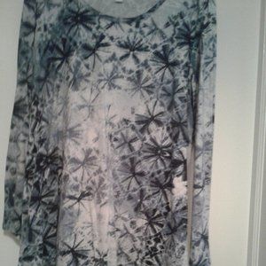 Long sleeve knit top